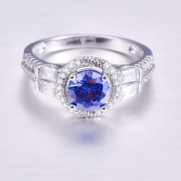 Sparkling Tanzanite Vintage Ring - Picture 4 of 13